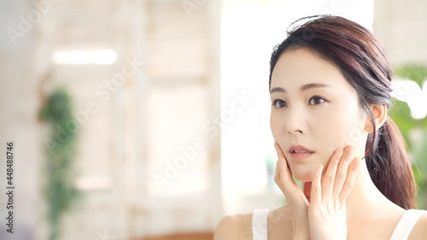Fototapeta 女性の美容イメージ　スキンケア　ボディケア　エステサロン