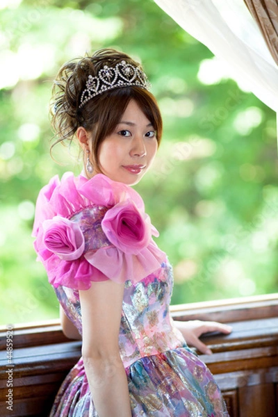 Obraz 若い女性 レトロ風ドレス