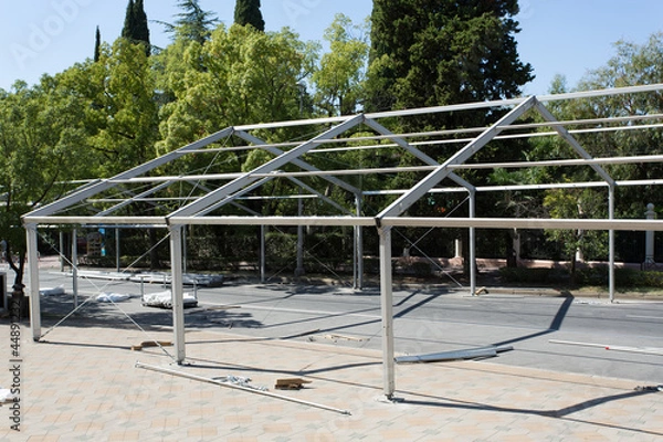 Fototapeta Возведение конструкции будущего павильона
