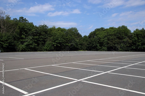 Obraz großer leerer parkplatz