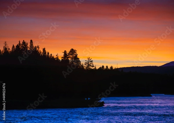 Fototapeta Lazy Evening by the Madison River