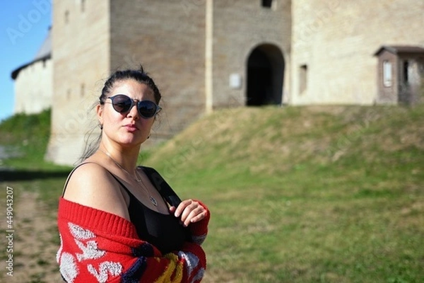 Obraz Portrait of woman against the background of old ruins