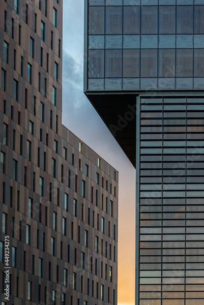 Obraz Shapes between buildings
