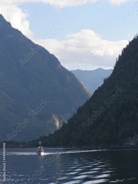 Obraz Оn a ship in the mountains