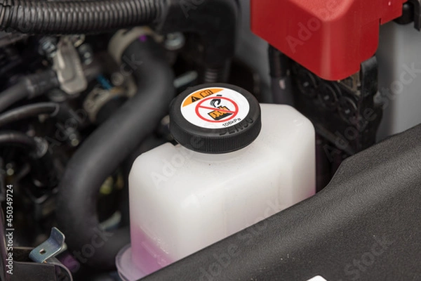 Obraz ハイブリッド車　インバーター用冷却水タンク