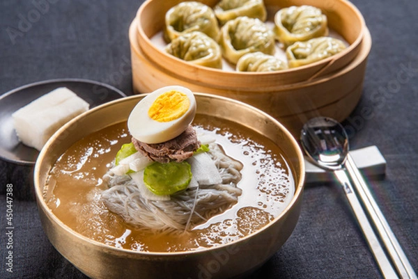 Obraz 다른 요리와 같이 먹으면 더욱 맛있는 한국식 차가운 냉면