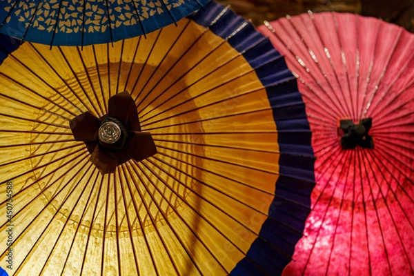 Obraz 日本の傘のインテリア