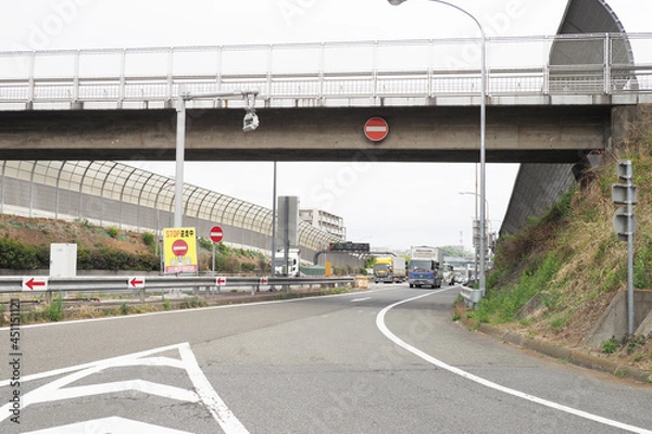 Obraz 高速道路を逆走注意