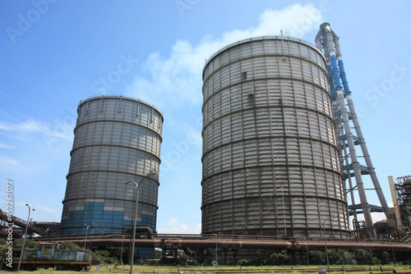 Obraz 製鉄所のガスホルダー（君津市／千葉）