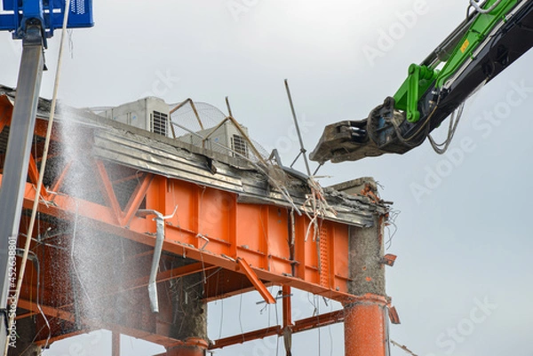 Obraz ビルの解体工事現場
