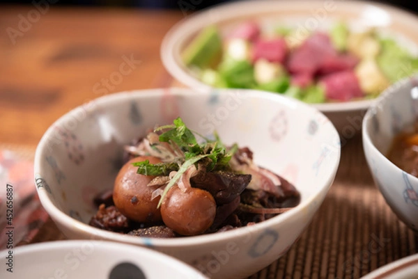 Obraz 日本の食卓,鶏モツ煮,家庭料理,和食