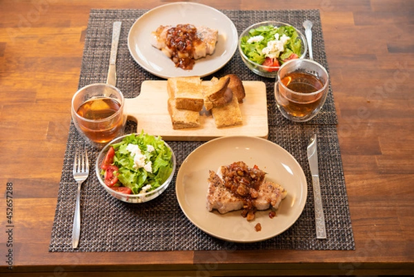 Obraz 日本の食卓,ポークステーキ,きのこソース,家庭料理