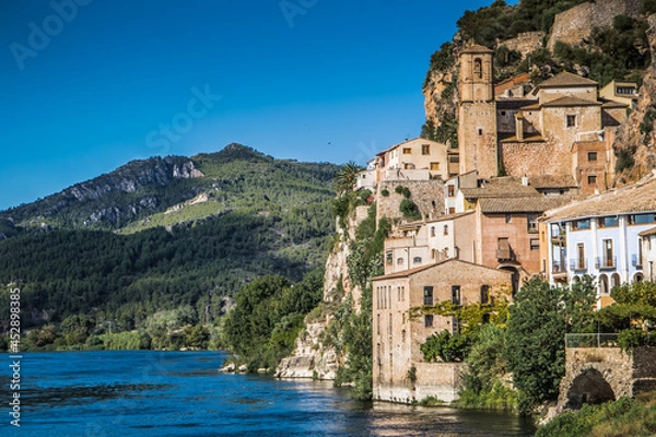 Fototapeta Stadtpanorama Miravet