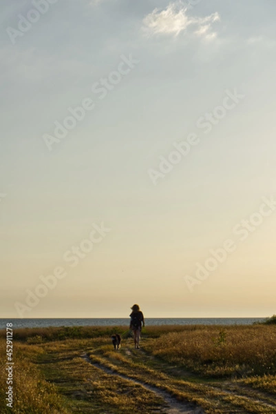 Obraz walking on the beach
