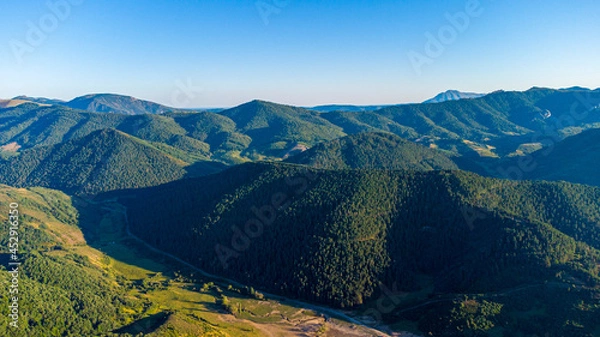 Obraz Diferentes imágenes de montañas en las distintas estaciones