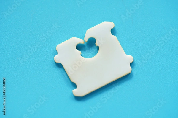 Fototapeta Price Tag Bread Clip. The color of plastic tags on bread bag use to tell you which day of the week bread was baked on.