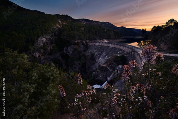 Fototapeta fine art image of the dam of the buseo reservoir