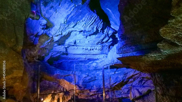 Fototapeta 鍾乳洞　ライトアップ