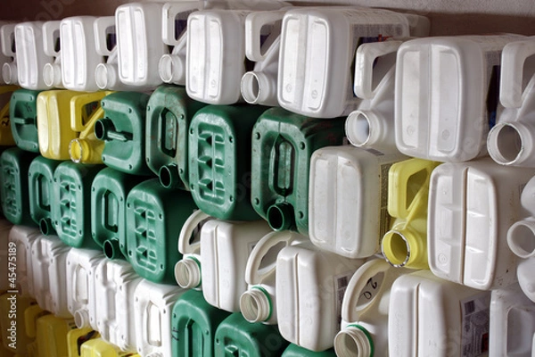 Obraz Kanister leer Stapel