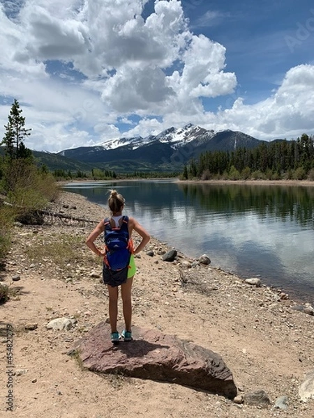 Obraz child on the lake