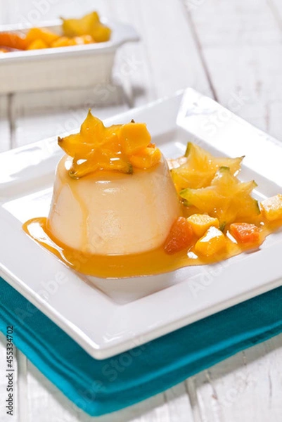 Obraz Flan de iogurte com damascos