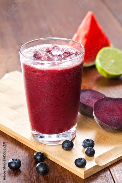 Obraz Suco vermelho saudável 