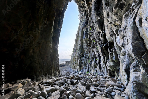 Obraz 갯깍주상절리라고 부르는 제주도 서귀포 해안의 아름다운 풍경이다.