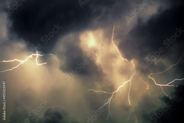 Obraz Lighting in Clouds over Singapore