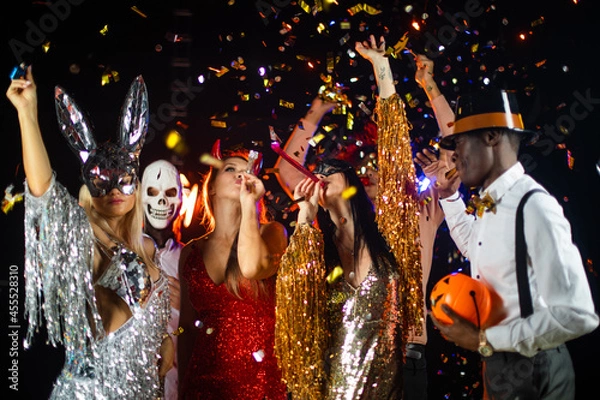 Obraz People dancing on Halloween party