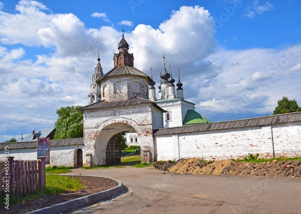 Fototapeta The Alexander Monastery was founded in 1240 by Prince Alexander Nevsky. It was abolished in 1764. In 2006 it was resumed as a monastery. Russia, Suzdal, August 2021.