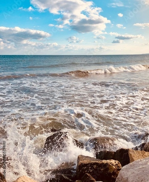 Fototapeta waves and rocks