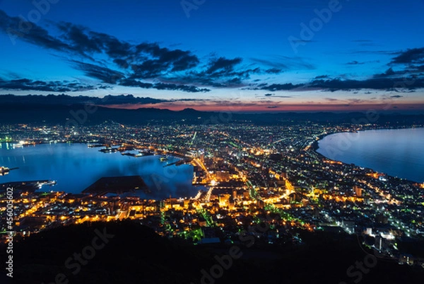 Obraz 函館山山頂から望む夜明け間際の函館市街