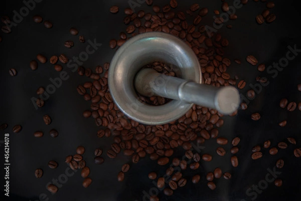 Obraz coffee beans in a mortar