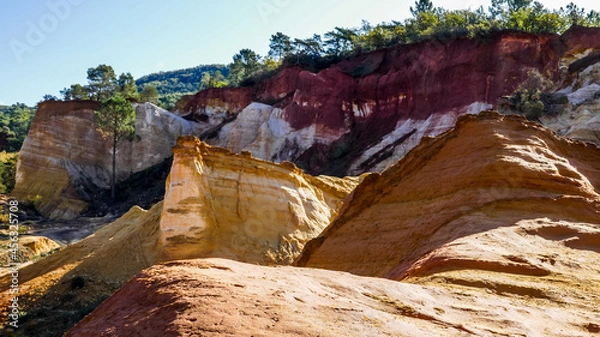 Fototapeta Colorful rocks, The Provençal Colorado, Rustrel, France