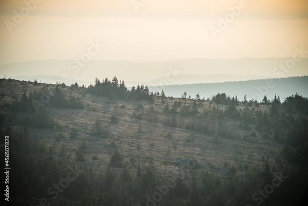 Obraz mist over the mountains