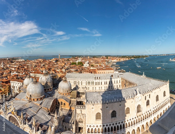 Obraz scenic view to roof of san marco  cathedral and skyline of Venice