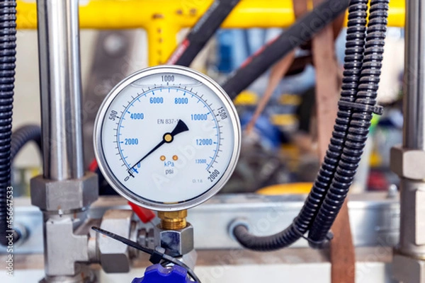 Fototapeta View of the manometer. Pressure measurement is the analysis of an applied force by a fluid (liquid or gas) on a surface. Pressure is typically measured in units of force per unit of surface area.
