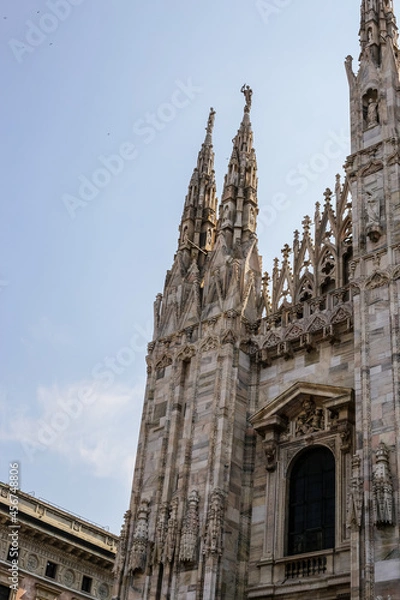 Obraz View of Milan Cathedral on a Sunny Day
