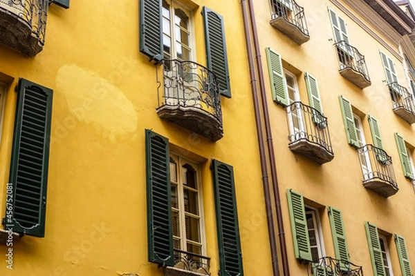 Obraz View of a Traditional Colorful Building in Como City Center
