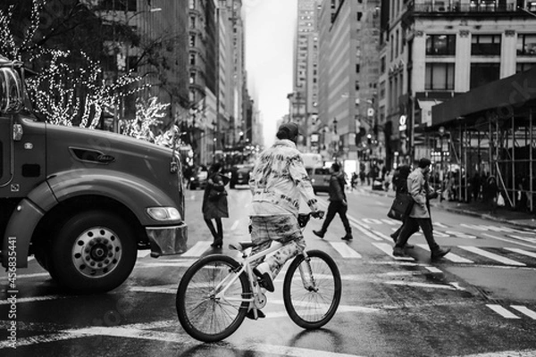 Obraz bicycle parked in the street