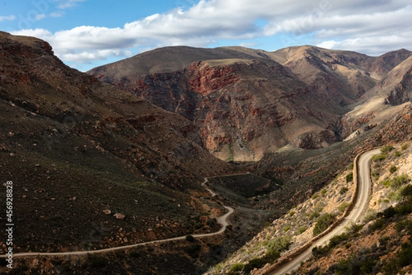 Obraz The winding road with hairpin bend of Swartberg pass near Prince Albert, South Africa