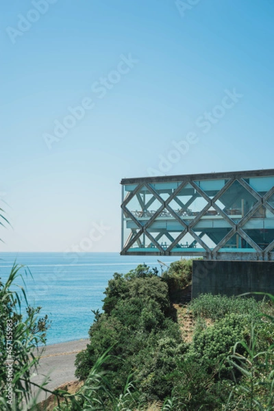 Obraz 海に浮かぶ建物