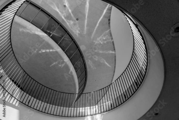 Fototapeta LAX The Theme Building architecture black and white