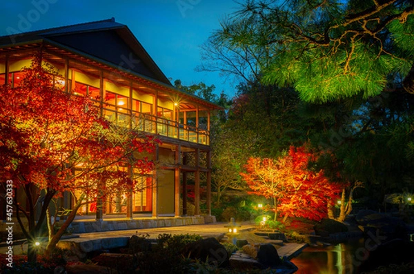 Obraz 名古屋市にある紅葉が綺麗な日本庭園