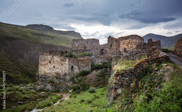 Fototapeta The village of Galiat is a medieval architectural complex of residential buildings and towers in the Caucasus Mountains