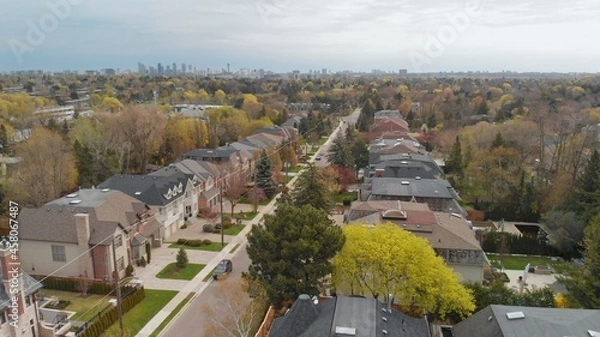 Fototapeta An aerial view of a residential neighborhood in the York Mills area of Toronto.