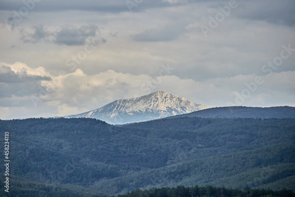 Fototapeta snow covered mountains