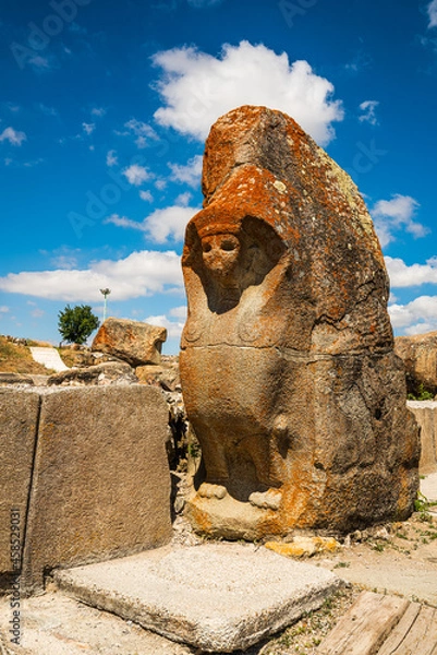 Fototapeta Ancient gate entrance with sphinx from the Hittite period in Alacahoyuk. Corum, Turkey.