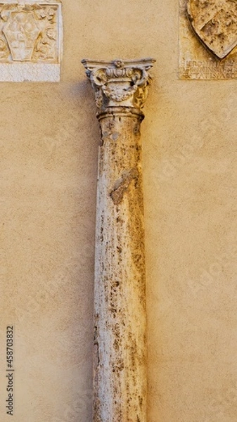 Obraz old roman column in italy