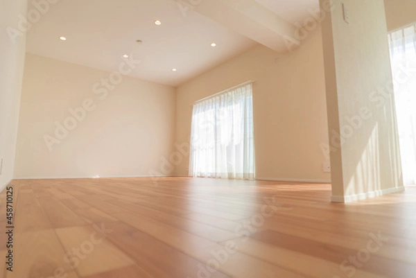 Fototapeta 木のフローリングがあるリビング　家具なし